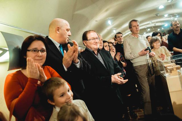 VÝSTAVA STUDENTI NA HRADĚ2 VÝSTAVA STUDENTI NA HRADĚ2