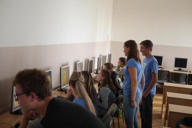 DVEŘE ŠKOLY SE OTEVŘELY MOŽNÝM ZÁJEMCŮM O STUDIUM DVEŘE ŠKOLY SE OTEVŘELY MOŽNÝM ZÁJEMCŮM O STUDIUM
