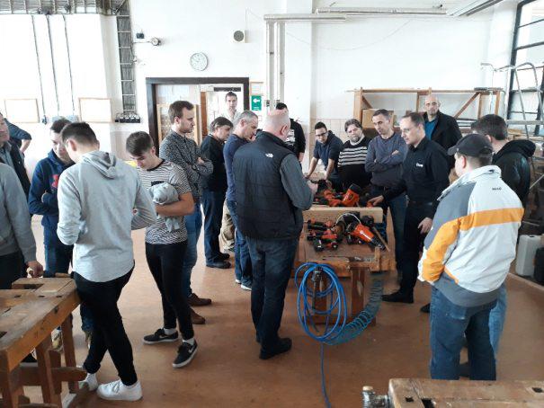 Prezentace pneu nářadí Prezentace pneu nářadí