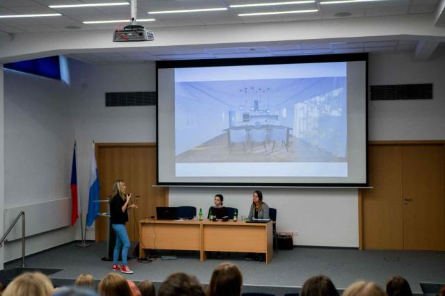 STUDENTI STUDENTŮM STUDENTI STUDENTŮM