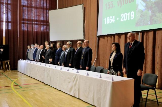 JEDNOU PRŮMYSLOVÁKEM, NAVŽDY PRŮMYSLOVÁKEM JEDNOU PRŮMYSLOVÁKEM, NAVŽDY PRŮMYSLOVÁKEM