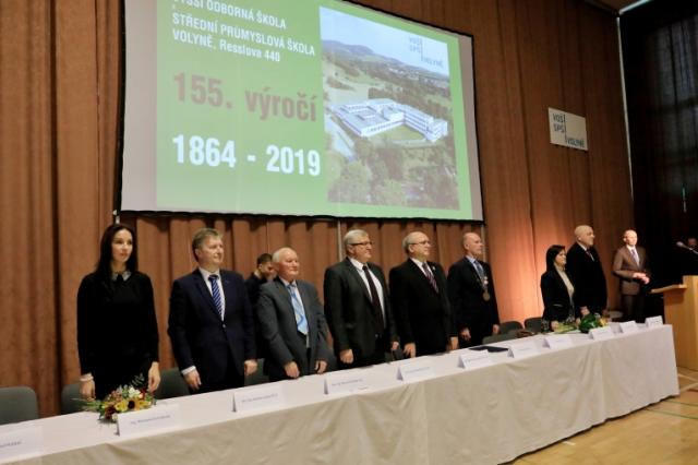 JEDNOU PRŮMYSLOVÁKEM, NAVŽDY PRŮMYSLOVÁKEM JEDNOU PRŮMYSLOVÁKEM, NAVŽDY PRŮMYSLOVÁKEM