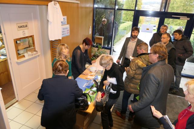 JEDNOU PRŮMYSLOVÁKEM, NAVŽDY PRŮMYSLOVÁKEM JEDNOU PRŮMYSLOVÁKEM, NAVŽDY PRŮMYSLOVÁKEM