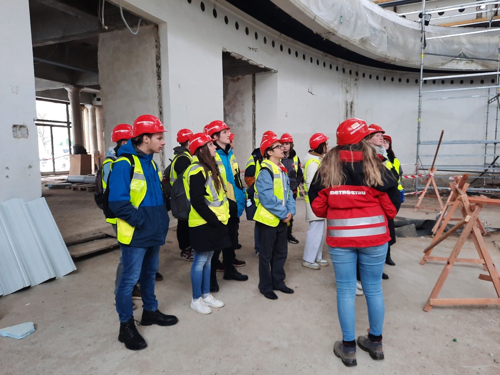 Exkurze Praha 7. 12. 2023 – Průmyslový palác Exkurze Praha 7. 12. 2023 – Průmyslový palác