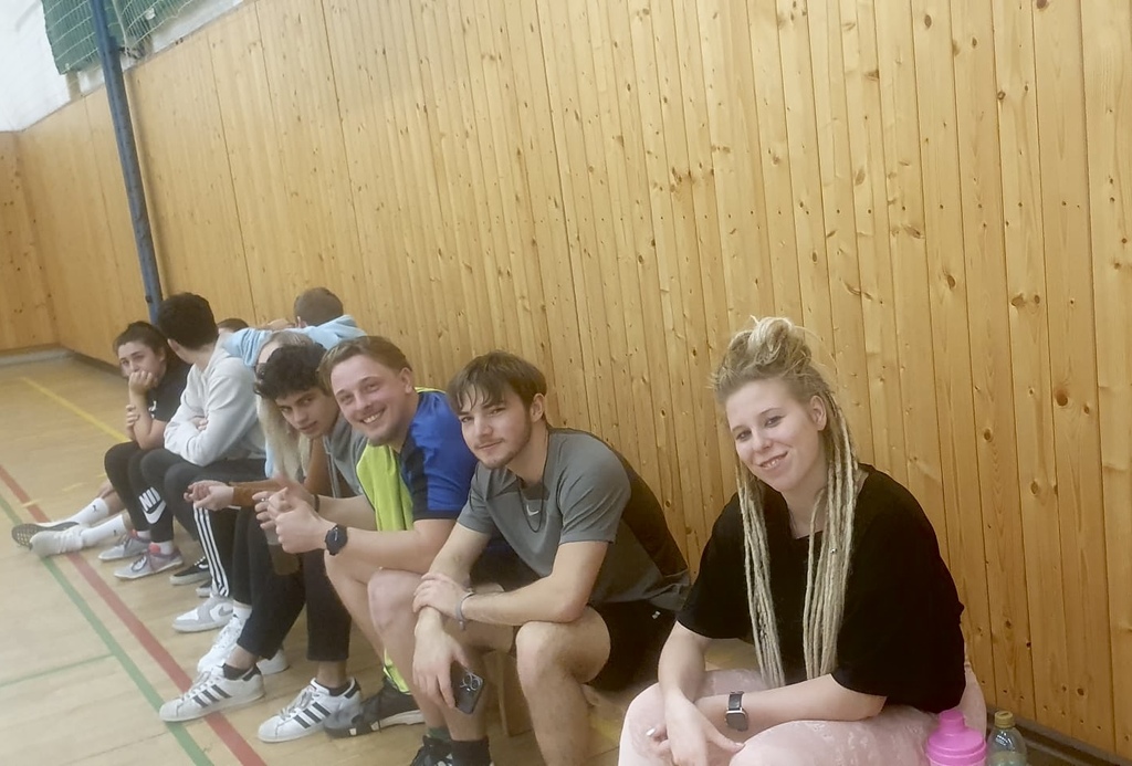 OHLÉDNUTÍ ZA STUDENTSKÝM ŽIVOTEM NA DOMOVĚ MLÁDEŽE NAŠÍ ŠKOLY SLOVEM I OBRAZEM OHLÉDNUTÍ ZA STUDENTSKÝM ŽIVOTEM NA DOMOVĚ MLÁDEŽE NAŠÍ ŠKOLY SLOVEM I OBRAZEM