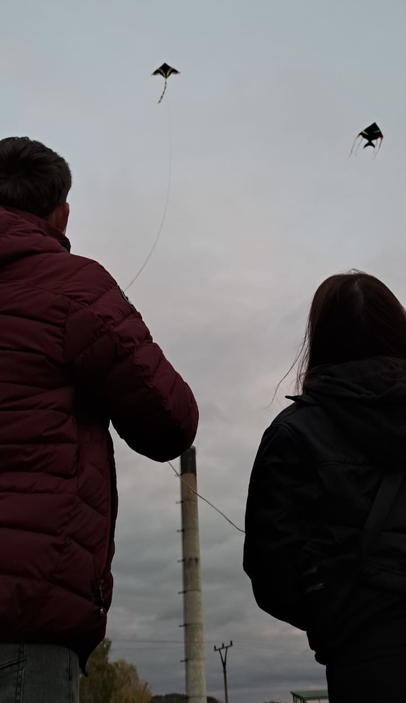 OHLÉDNUTÍ ZA STUDENTSKÝM ŽIVOTEM NA DOMOVĚ MLÁDEŽE NAŠÍ ŠKOLY SLOVEM I OBRAZEM OHLÉDNUTÍ ZA STUDENTSKÝM ŽIVOTEM NA DOMOVĚ MLÁDEŽE NAŠÍ ŠKOLY SLOVEM I OBRAZEM
