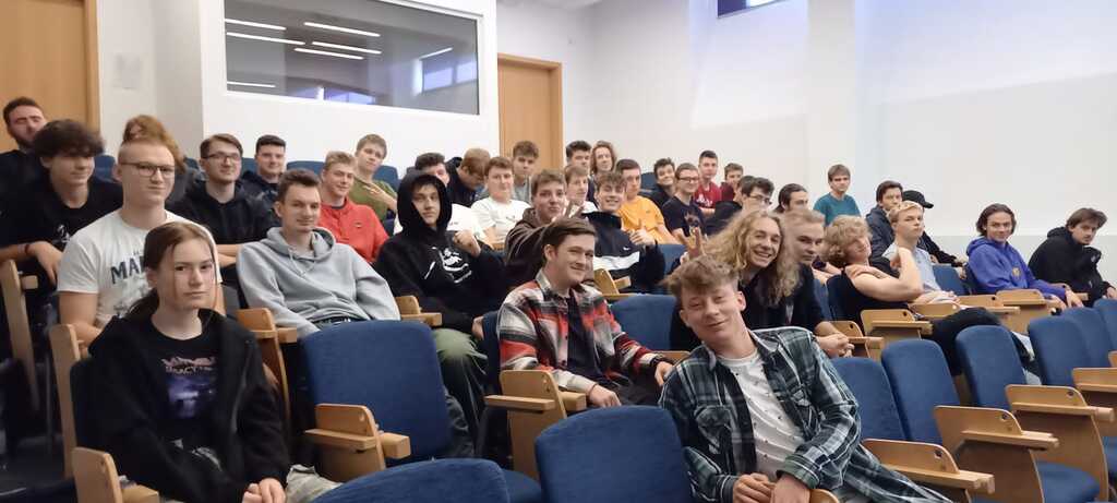 OPĚTOVNÉ SETKÁNÍ S BEOU OPĚTOVNÉ SETKÁNÍ S BEOU