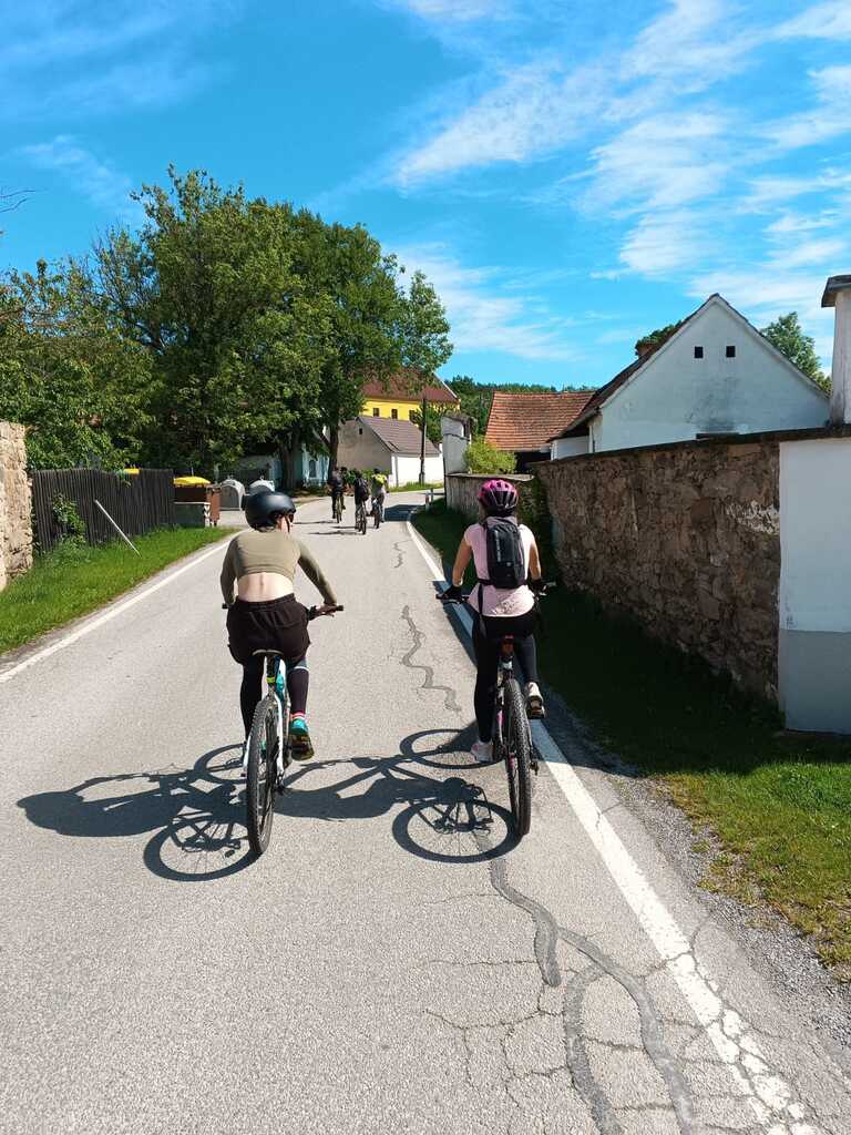 ROZMANITÝ CYKLOKURZ ROZMANITÝ CYKLOKURZ
