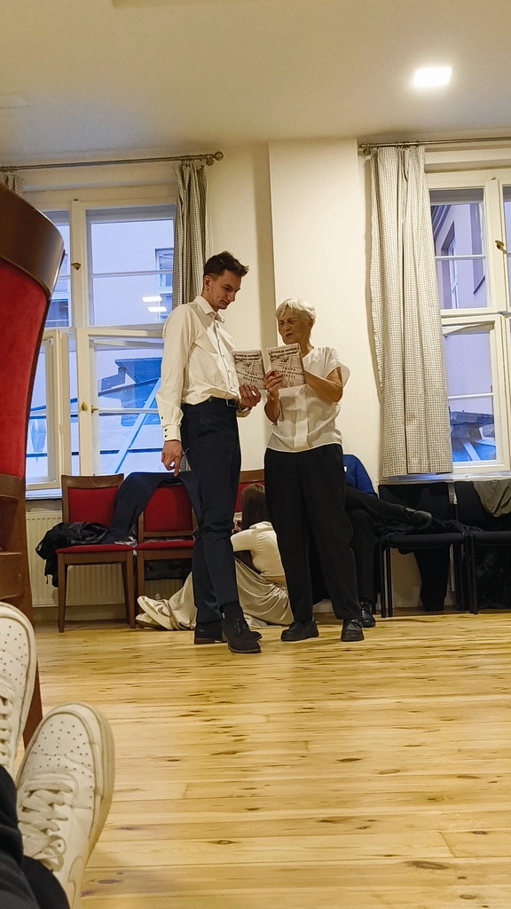 Odpoledne s Romeem, Julií a tmou Odpoledne s Romeem, Julií a tmou