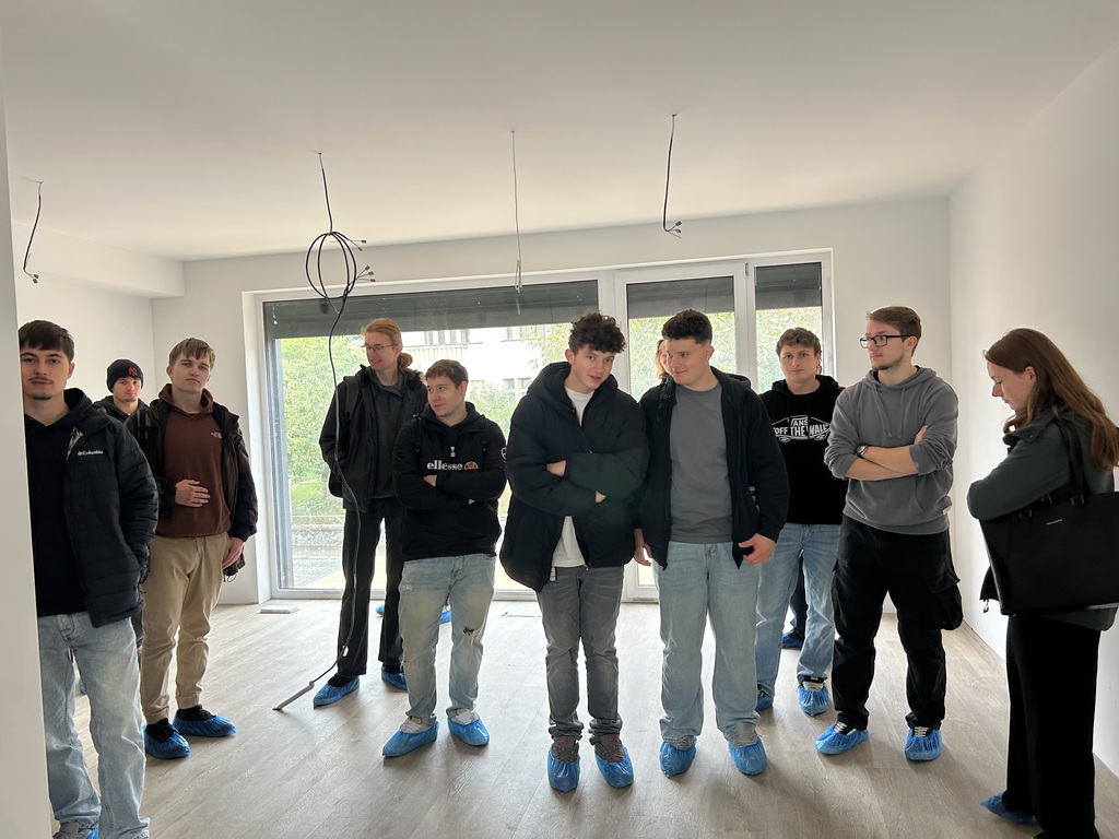 PĚKNÝ DEN V PRAZE PĚKNÝ DEN V PRAZE