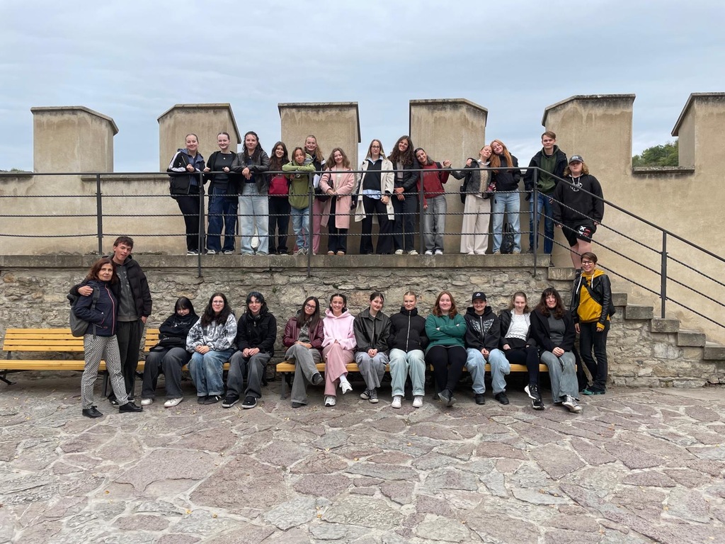 Z KARLŠTEJNA DO NIŽBORU Z KARLŠTEJNA DO NIŽBORU