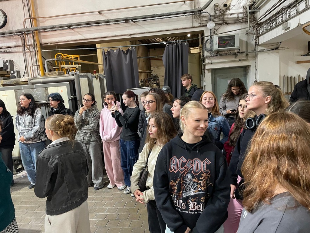 Z KARLŠTEJNA DO NIŽBORU Z KARLŠTEJNA DO NIŽBORU