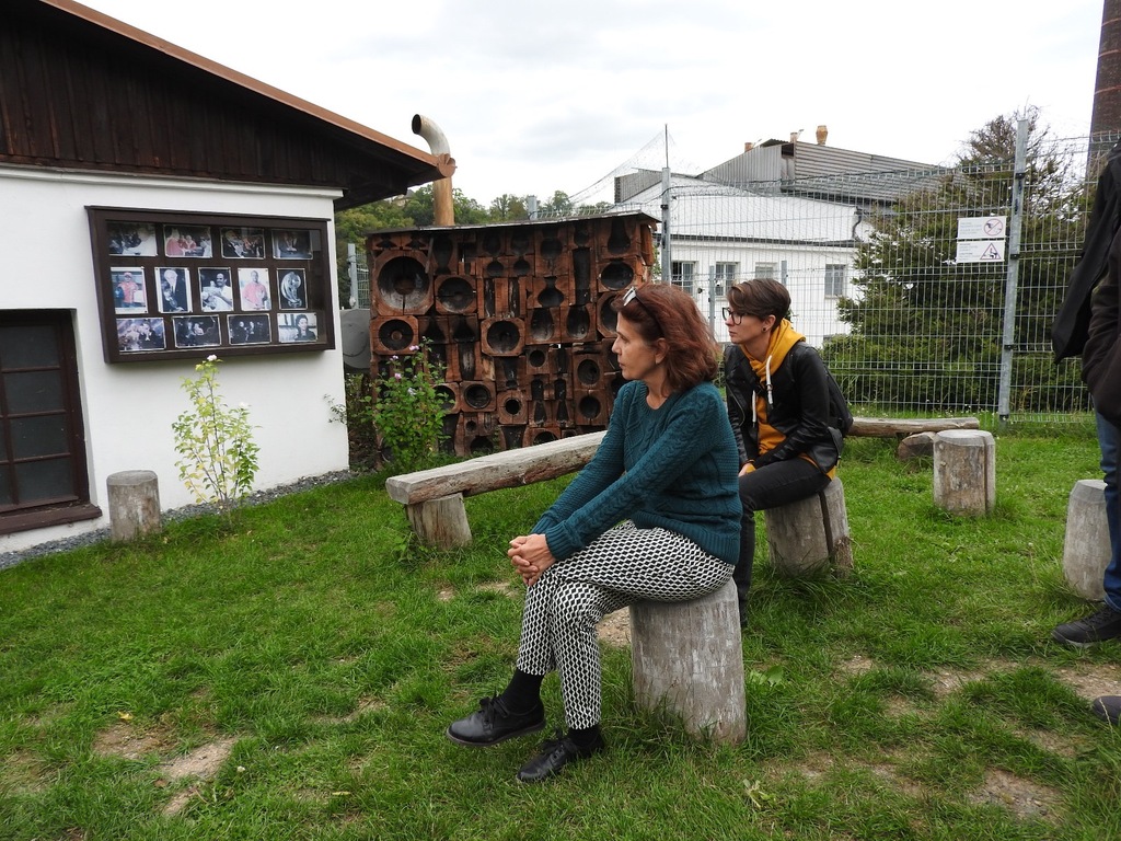 Z KARLŠTEJNA DO NIŽBORU Z KARLŠTEJNA DO NIŽBORU