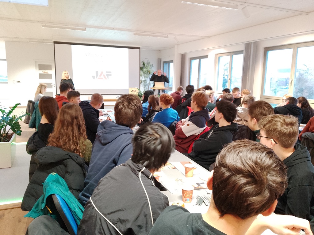 ZA PRAXÍ DO VODŇAN