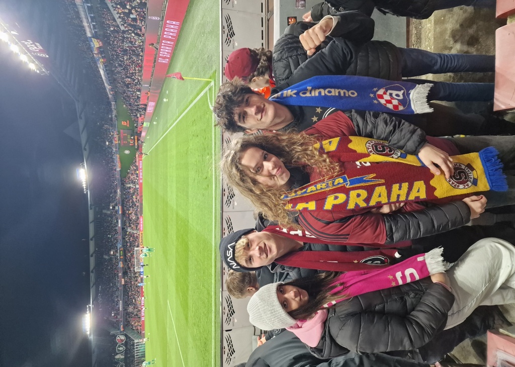 KOUZLO PODZIMU – FOTOSOUTEŽ DOMOVA MLÁDEŽE