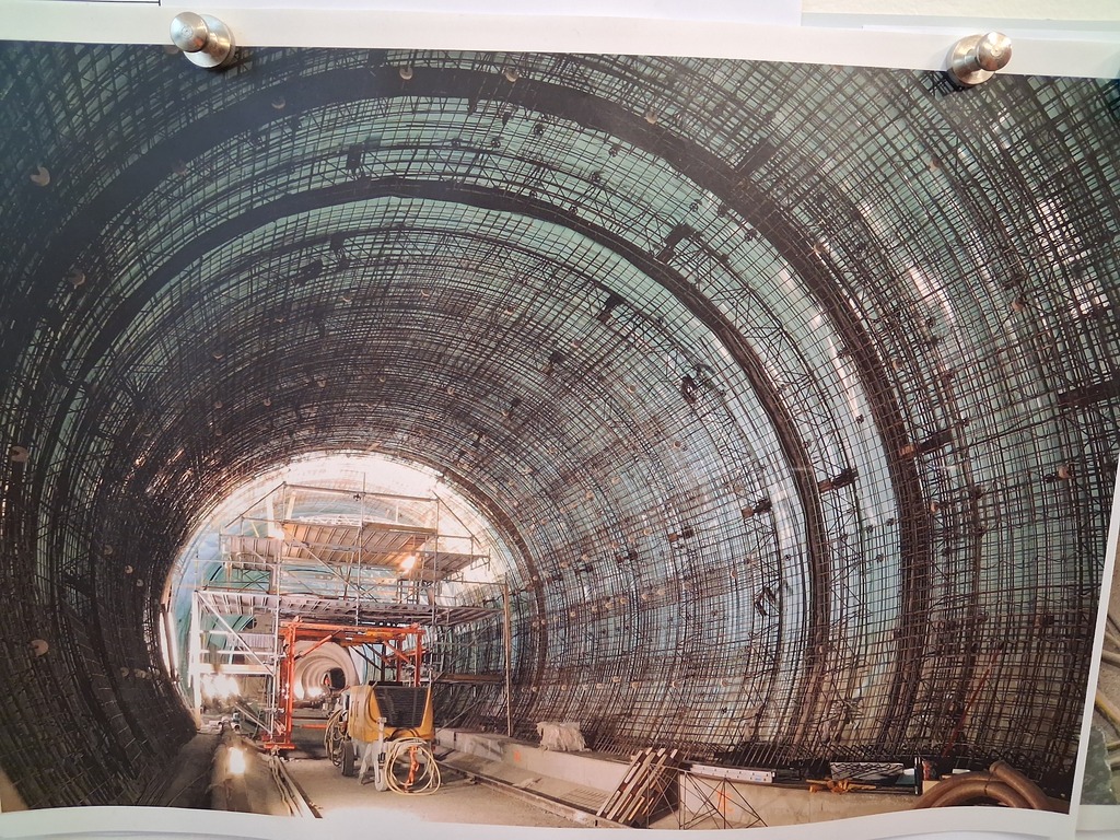 PRAHA, NEJEN HISTORICKÁ