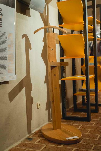 VÝSTAVA STUDENTI NA HRADĚ2 VÝSTAVA STUDENTI NA HRADĚ2